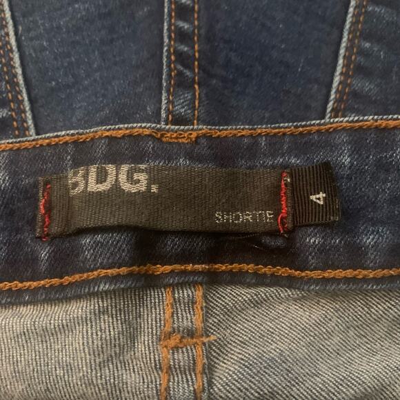 BDG Urban Outfitters dark wash jean shorts size 4 - Picture 4 of 8